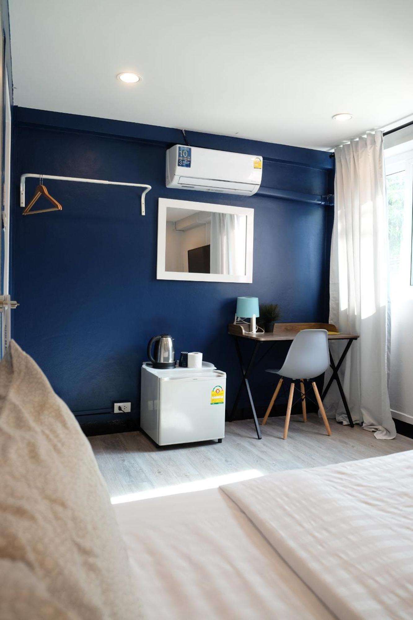 Sleep With Me Bangkok - Bts Phra Khanong Room photo